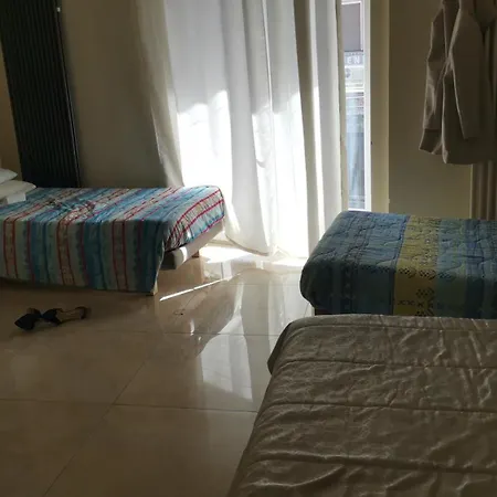فندق مبيت وإفطار Con Parking *